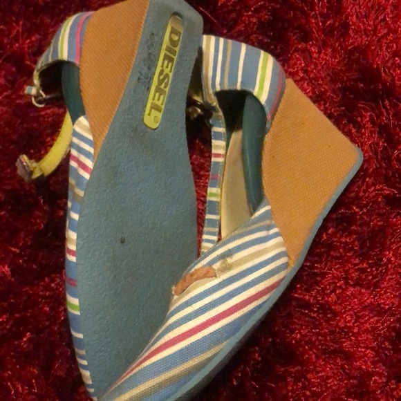 DIESELS - Picture 2 of 6